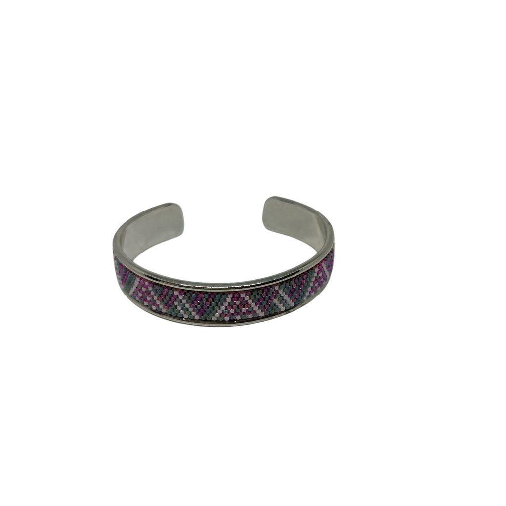 Cuff armband met luxe roze/grijs geruit kralenwerk