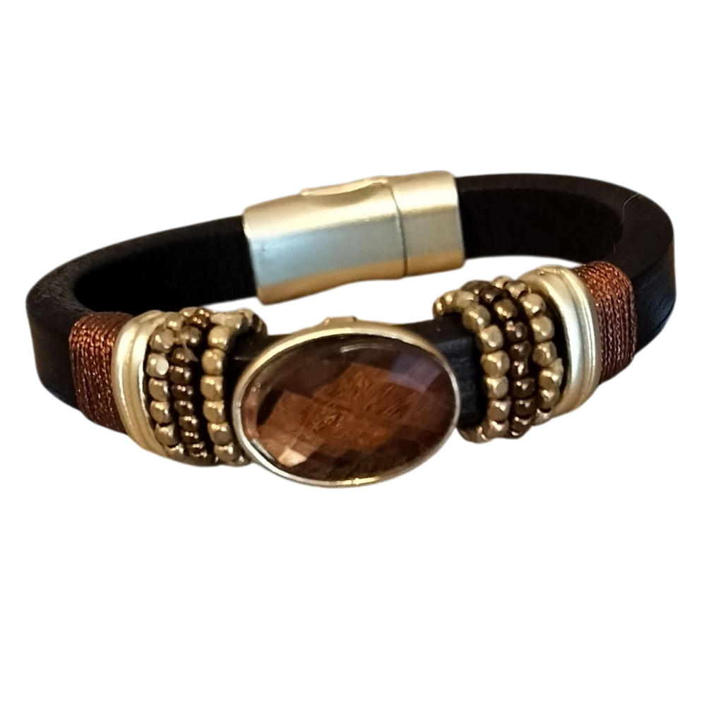 Armband lederlook met gefacetteerde steen