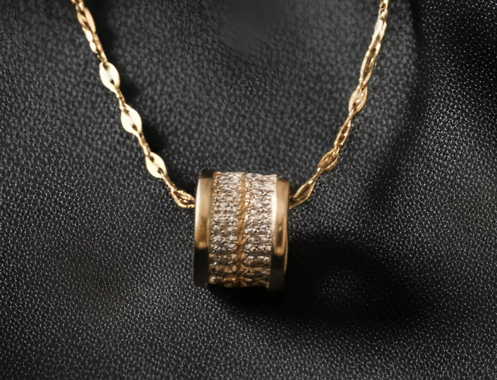 Ketting goudkleurig met hanger 'Barrel'